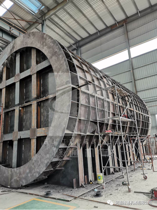 水電八局長沙地鐵6號線鋼套筒廠內(nèi)驗收順利完成(圖3) 3.png